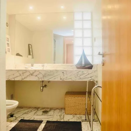 Marina Lir Apartamento , *