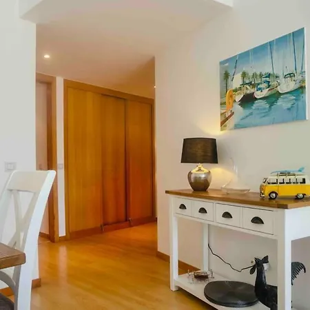 Marina Lir Apartamento , * Lagos