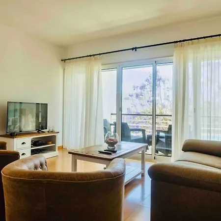 Marina Lir Apartamento , *