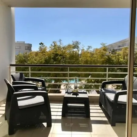 Marina Lir Apartamento , * Lagos