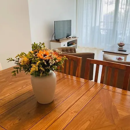 Marina Lir Apartamento , Appartement *